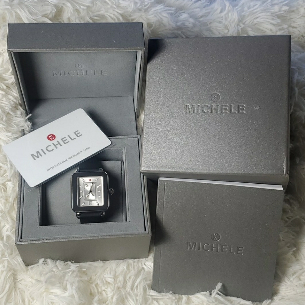 WOMEN WATCH
